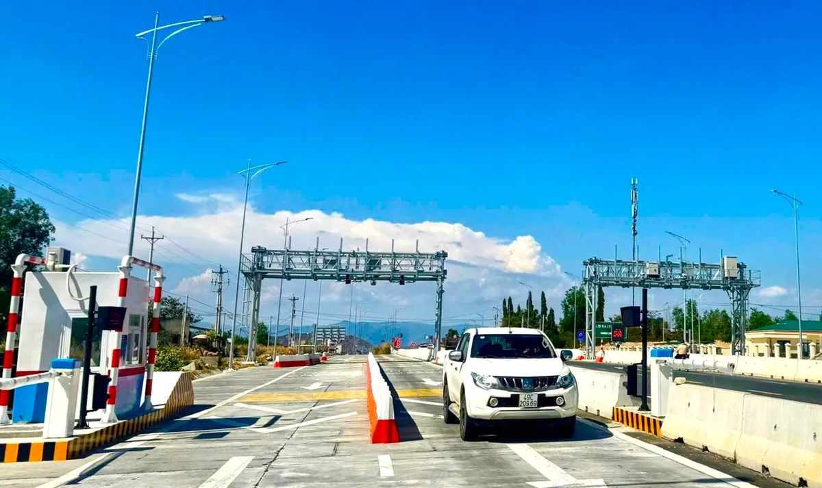 Mô hình thu phí 5 tuyến cao tốc Bắc - Nam có gì đột phá? - Ảnh 1.