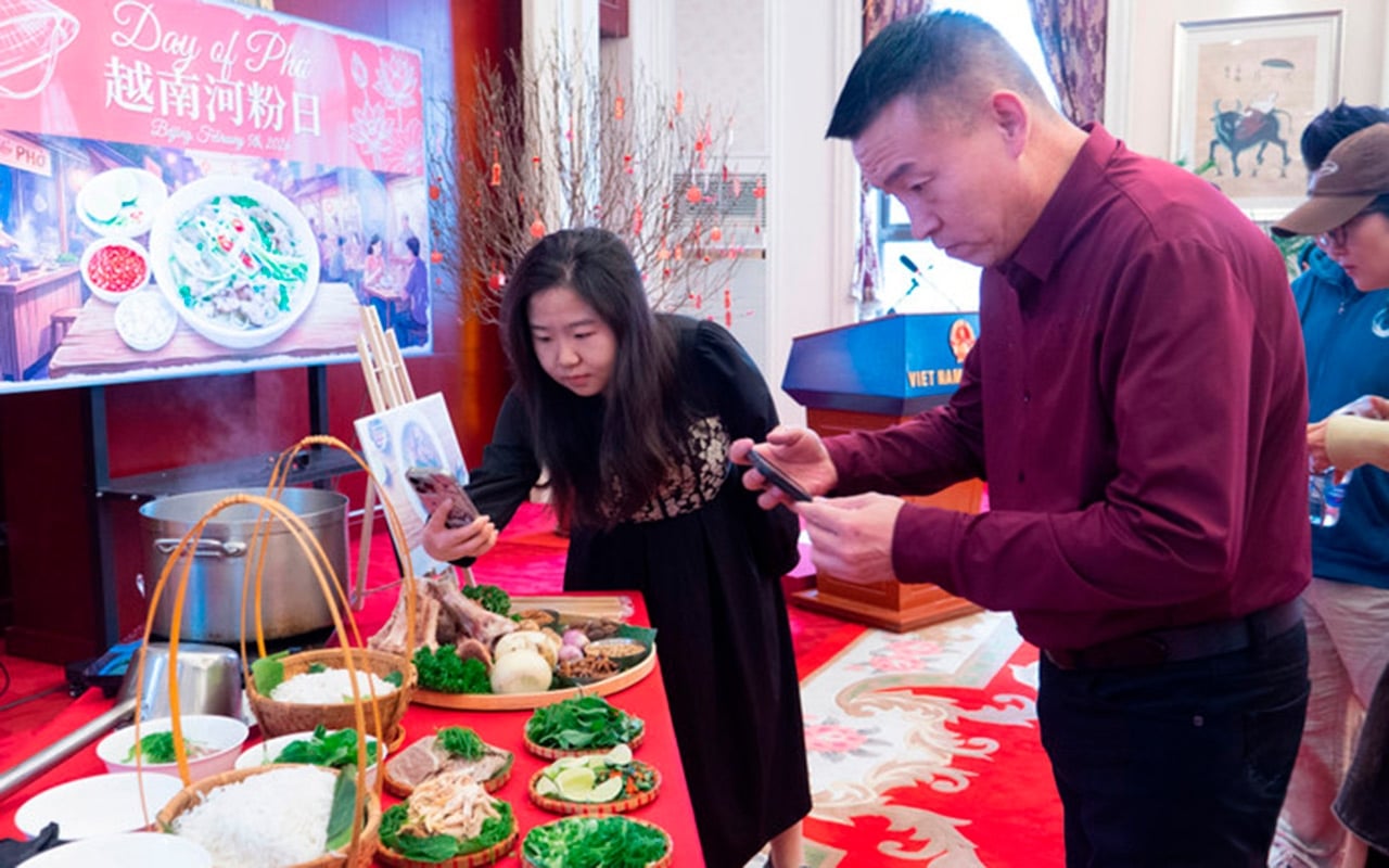 TÄƒng cÆ°á» ng quao£ng bÃº£n pháº©m ThÆ°Æ¡ng hiá»‡u quá»'c gia Viá»‡t Nam trong hoáº¡t Ä'á»TMng ca»§a cÃ¡c cÆ'á¡ quan Ä'á¡ tá¡i nÆ°á»›c ngoÃ i