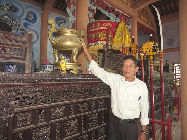 Oggetto sacro del villaggio: alla ricerca del tempio del villaggio per restituire il bruciatore di incenso in bronzo - Foto 1. Vật thiêng của làng: Đi tìm đình làng để trả lại lư đồng- Ảnh 1.