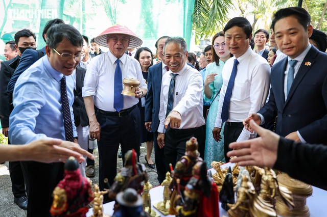 Inaugurazione del più grande festival vietnamita-giapponese di sempre - Foto 7. Khai mạc lễ hội Việt - Nhật lớn nhất từ trước đến nay - Ảnh 7.