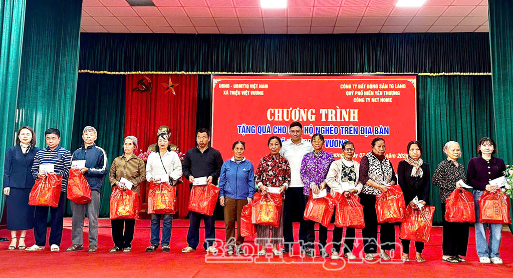 100% des ménages pauvres de la commune de Trieu Viet Vuong ont reçu des cadeaux à l'occasion de l'élection des députés à la 16e Assemblée nationale et des députés aux conseils populaires à tous les niveaux pour le mandat 2026-2031.