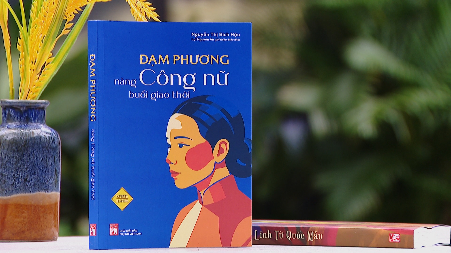Tôn vinh phụ nữ qua những trang sách - Ảnh 1.