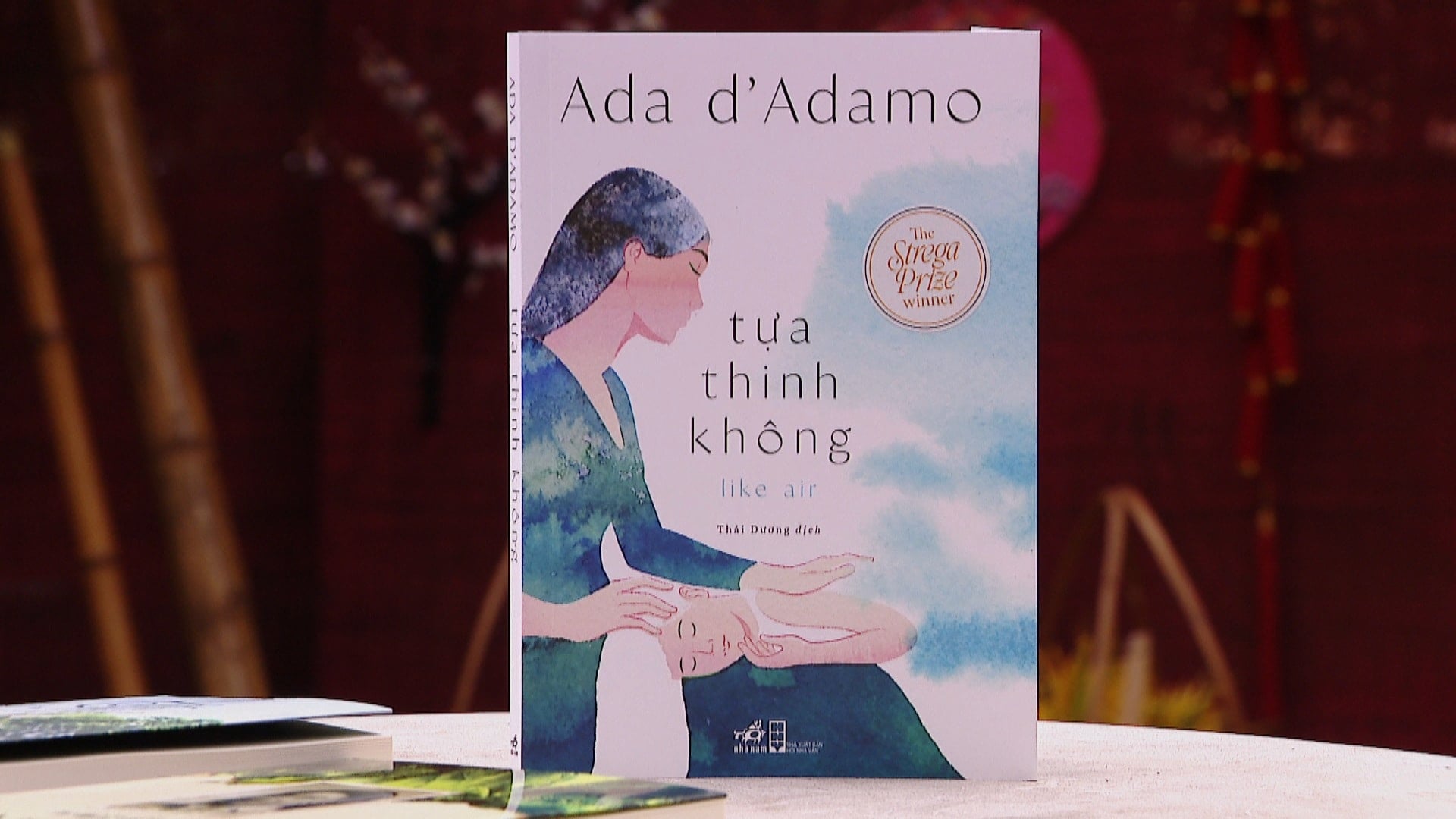 Tôn vinh phụ nữ qua những trang sách - Ảnh 2.
