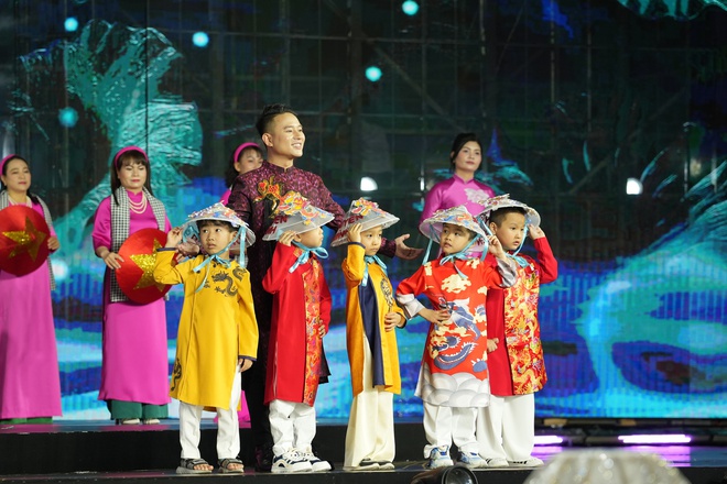 Chung kết Duyên dáng Áo dài TP.HCM: Khi cộng đồng cùng tôn vinh tà áo dân tộc- Ảnh 10.