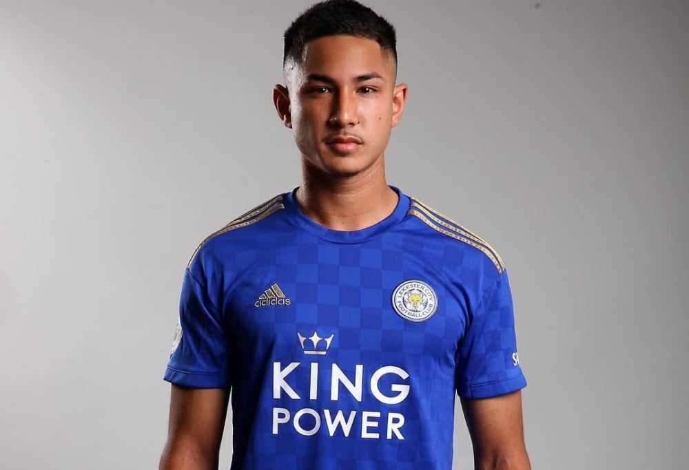 O jogador de futebol mais rico do mundo com um salário modesto.