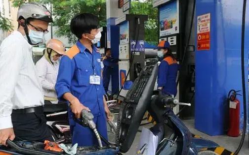 Ridurre allo 0% l'imposta preferenziale all'importazione su benzina e gasolio. Giảm thuế nhập khẩu ưu đãi đối với xăng dầu về 0%