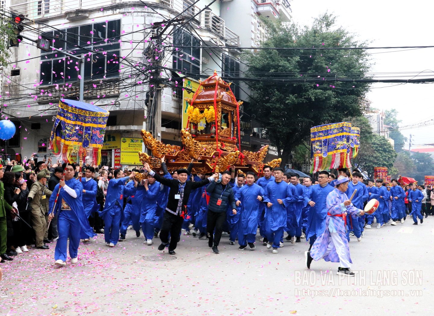 Procession ceremony at the Ky Cung - Ta Phu Temple Festival in 2025