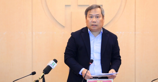 Hanoi: Er wordt hard opgetreden tegen woekerwinsten uit de handel in benzine en olie.