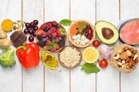 Nel febbraio 2026, il mercato alimentare globale ha registrato andamenti contrastanti dei prezzi tra le diverse categorie di prodotti.