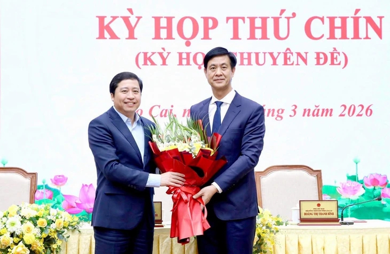 2개 성 인민위원회 부주석 선거 결과 승인 - 사진 2. Phê chuẩn kết quả bầu chức vụ Phó Chủ tịch UBND 2 tỉnh- Ảnh 2.