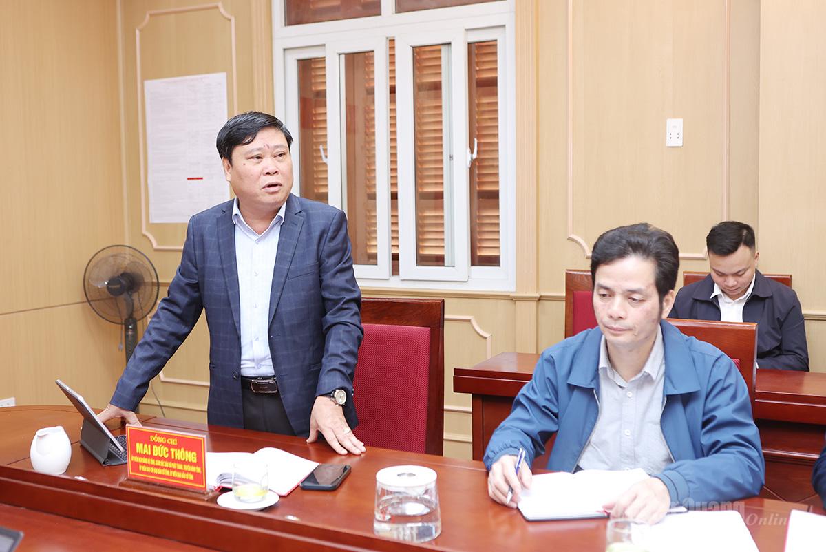 İl Parti Komitesi Üyesi, Tuyen Quang Gazetesi ve Radyo Televizyonu Müdürü, İl Seçim Yönlendirme Kurulu Üyesi ve İl Seçim Komitesi Üyesi Yoldaş Mai Duc Thong, çalışma toplantısında bir konuşma yaptı.