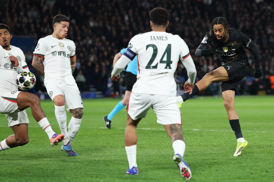 Thắng đậm Chelsea, PSG đặt một chân vào tứ kết Champions League- Ảnh 1.