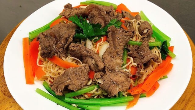 Colazioni veloci e nutrienti per persone impegnate - Foto 2. Những bữa sáng nhanh gọn, đủ chất cho người bận rộn - Ảnh 2.