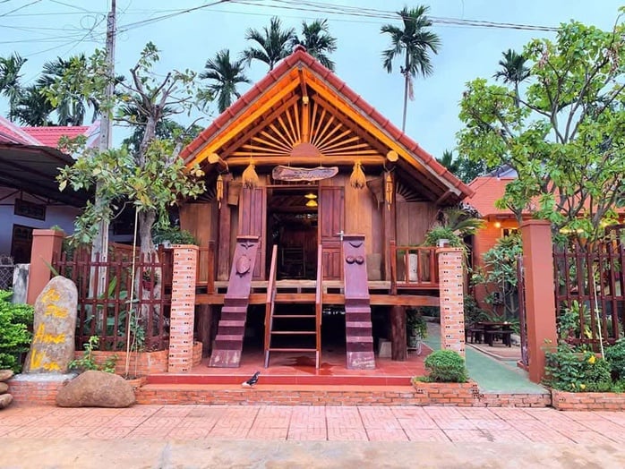 Hương cà phê trong nhà dài Ê đê - Ảnh 1.