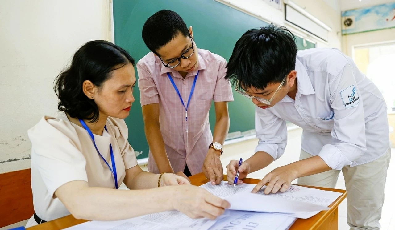 Neue Merkmale für die Highschool-Abschlussprüfung 2026. Những điểm mới về thi tốt nghiệp THPT năm 2026