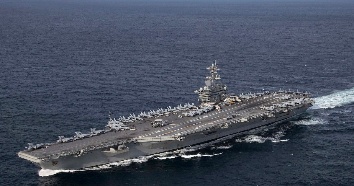 Иран заявляет о нанесении удара по американскому авианосцу USS Abraham Lincoln.