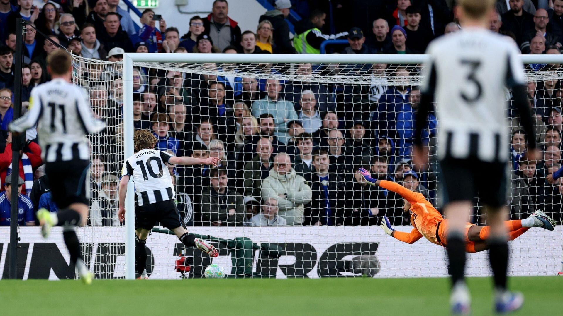 resources_premierleague_pulselive_com 2026 03 14T174935Z_1709028157_UP1EM3E1DIMJC_RTRMADP_3_FOTBAL ANGLIE CHE NOVÝ (2).jpg