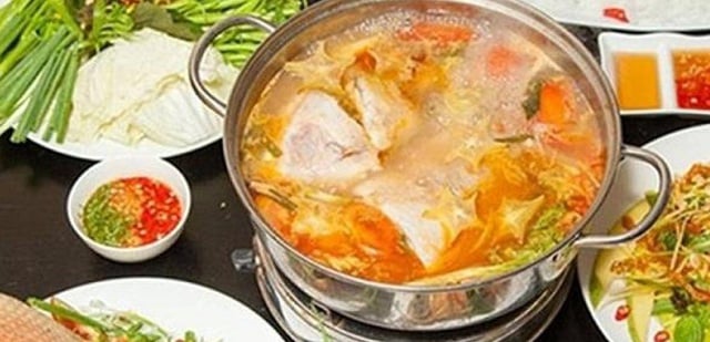 Varia i tuoi piatti di riso con alcuni menu hot pot incredibilmente deliziosi - Foto 2. Đổi vị cơm với một số thực đơn lẩu ngon ngất ngây - Ảnh 2.