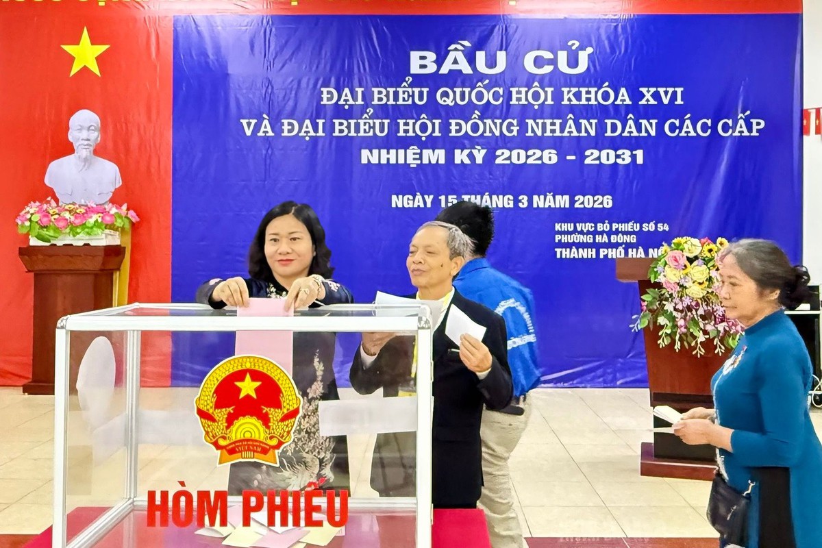 Phụ nữ cả nước nô nức đi bầu cử- Ảnh 4.