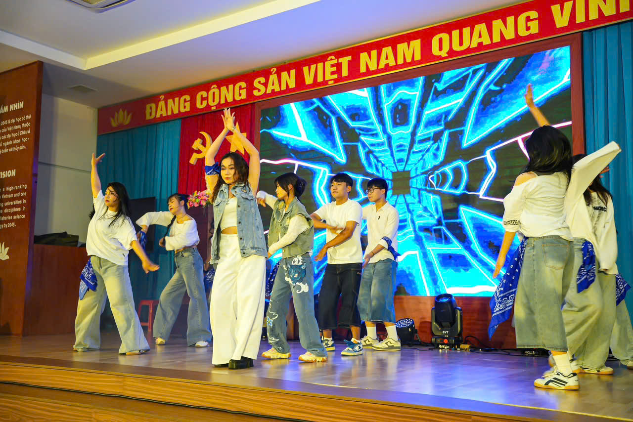 Khi bóng đá thắt chặt tình đoàn kết sinh viên- Ảnh 5.