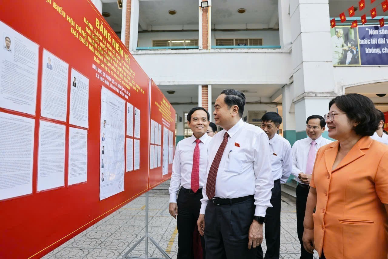 Lãnh đạo Đảng, Nhà nước bỏ phiếu bầu cử- Ảnh 14.
