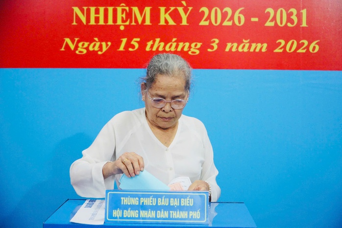 99% pemilih di Kota Ho Chi Minh memberikan suara mereka dalam pemilihan - Foto 1.