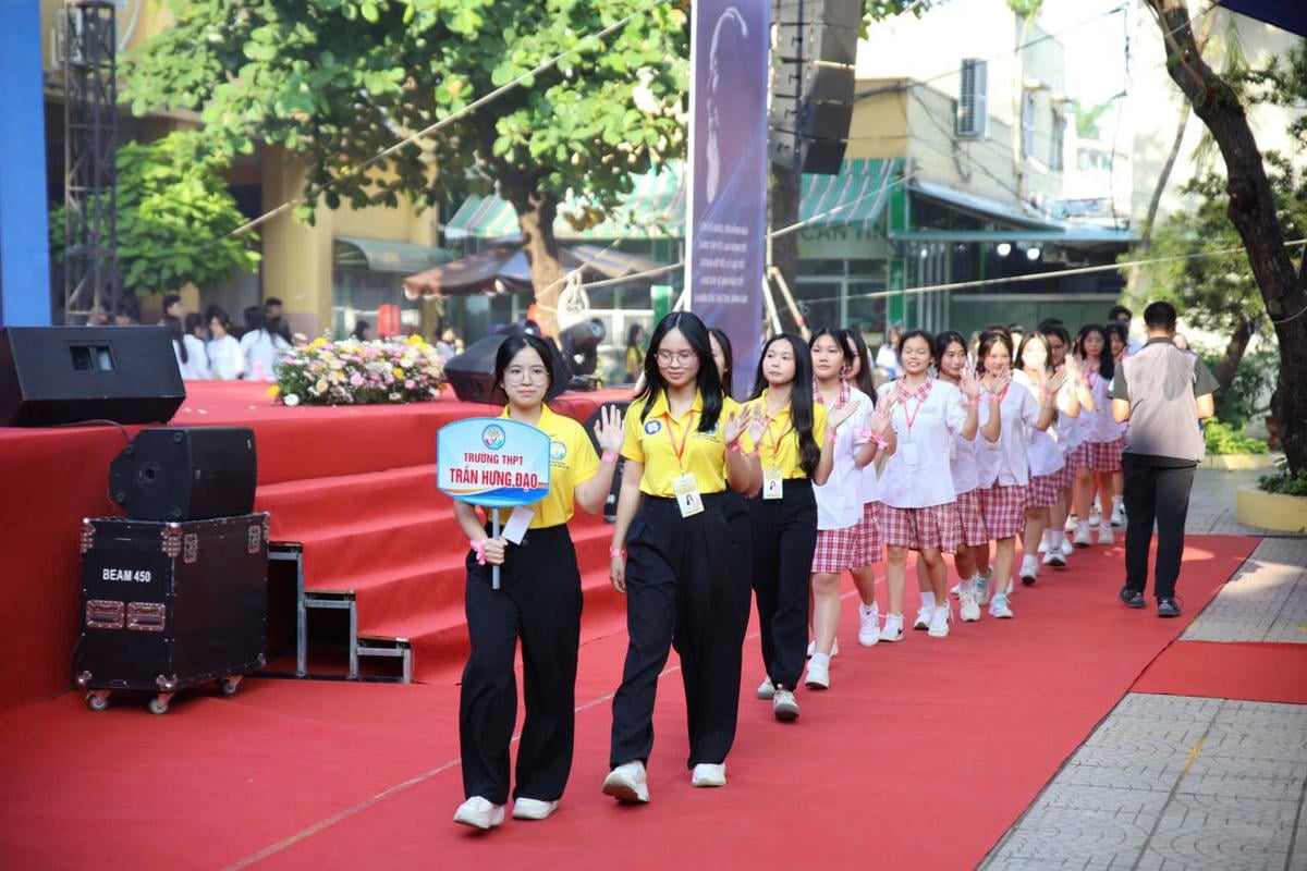 Universalizzare l'istruzione secondaria superiore: non solo per Phổ cập THPT: Không chỉ để “hạ nhiệt” thi vào lớp 10