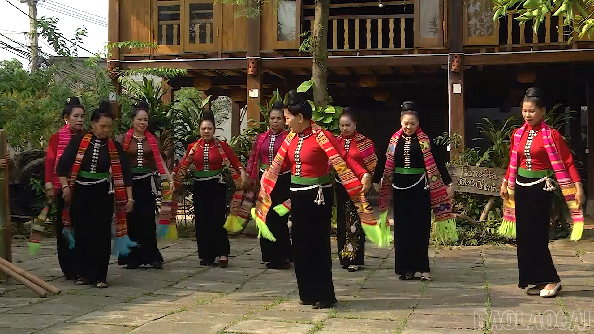baolaocai-br_ban-sac-van-hoa-thai.png