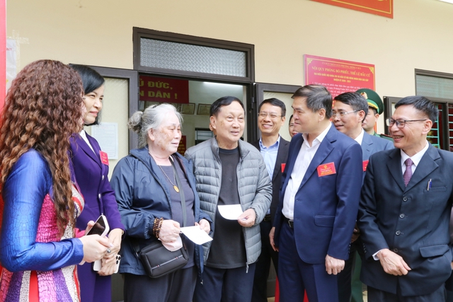 รองเลขาธิการพรรคประจำจังหวัดกวางนิง 3 คน ได้รับเลือกเป็นผู้แทนเข้าสู่สภาประชาชนจังหวัด - ภาพที่ 2 3 phó bí thư Tỉnh ủy Quảng Ninh trúng cử đại biểu HĐND tỉnh- Ảnh 2.