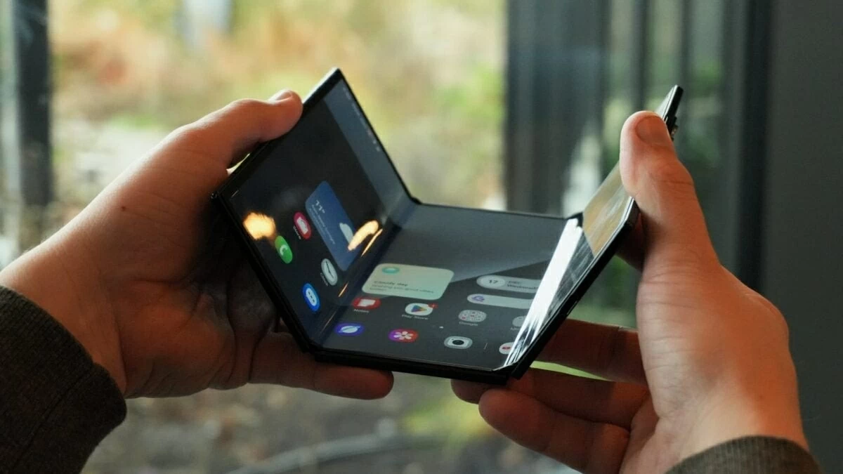 サムスンはGalaxy Z TriFoldの販売を予定より早く終了した。