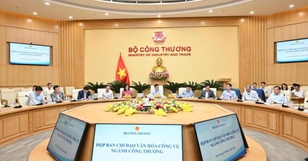 'Standaardisatie - Modernisering - Ontwikkeling': De strategische as van het Ministerie van Industri