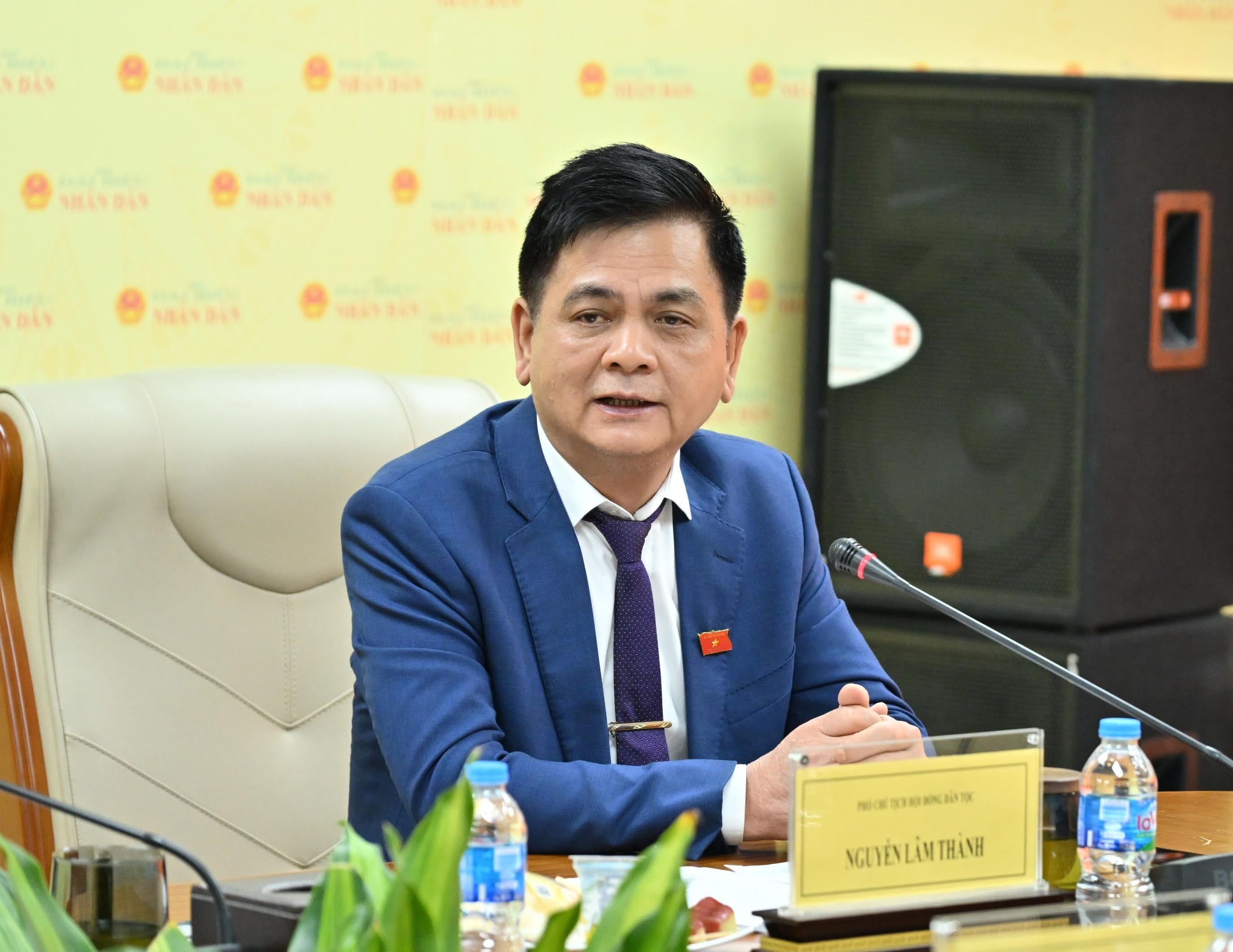 ong-nguyen-lam-thanh-pho-chu-tich-hoi-dong-dan-tocvqk_6142-2-.jpg