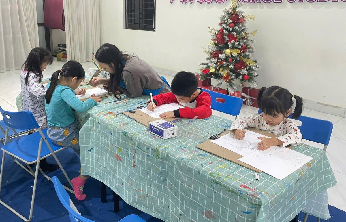 Tiếng Anh cũng là môn được phụ huynh đầu tư để con tự tin vào lớp 1