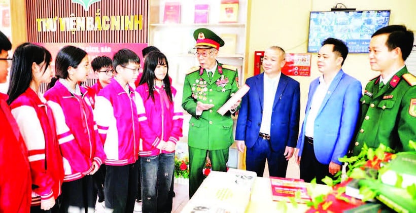 Activités de présentation de livres à la bibliothèque n° 1 de Bac Ninh.