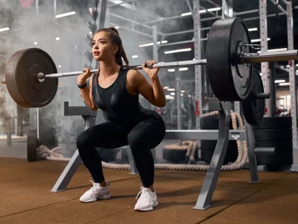 10 esercizi per rafforzare le ossa e ridurre il grasso in eccesso - Immagine 1. 10 bài tập giúp xương chắc khỏe, giảm mỡ thừa- Ảnh 1.