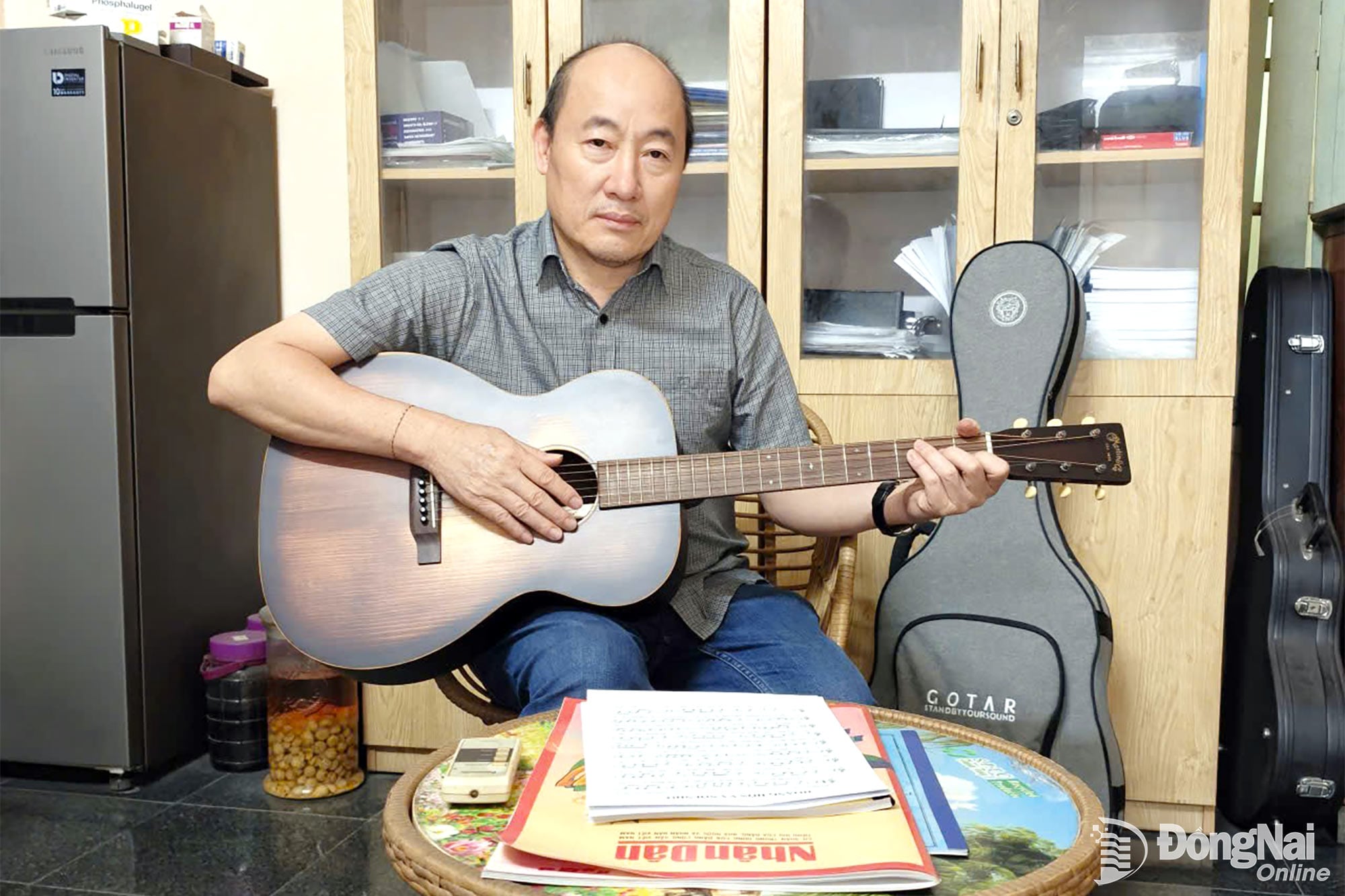 L'artista Bui Xuan Hung compone spesso musica con influenze folk e liriche. Foto: fornita dall'artista.