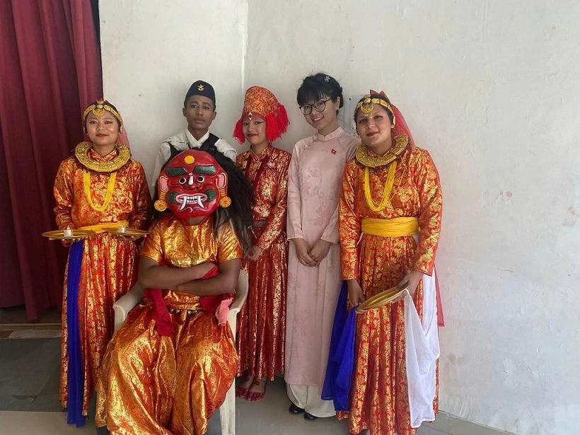 Gli scambi tra le persone iniziano con i passi dei giovani. Giao lưu nhân dân từ những bước chân tuổi trẻ