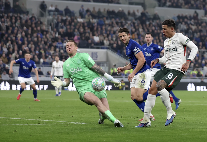 Chelsea a subi une défaite surprise face à Everton, risquant de manquer la qualification européenne - Photo 3.