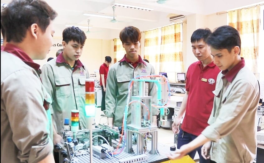 Investire nella scienza e nella tecnologia per trasformare Hanoi in un centro di ricerca e innovazione leader nella regione è un compito fondamentale della capitale nei prossimi anni.