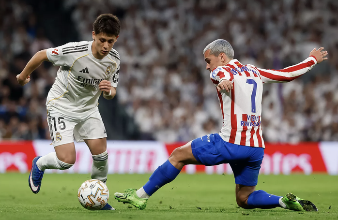 Vinicius Junior brilla nella vittoria del Real Madrid in un emozionante derby di Madrid - Foto 2.