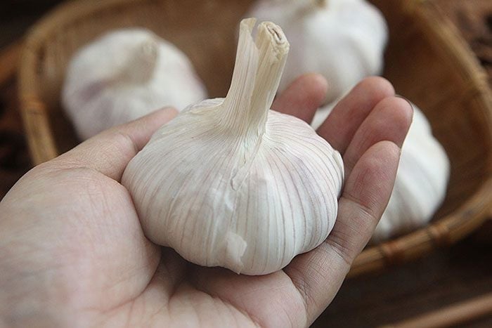 Cách bảo quản tỏi cực đơn giản, để suốt 1 năm không lo mọc mầm