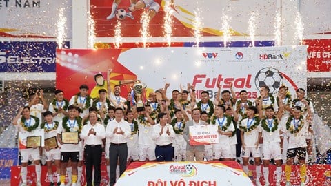 La squadra Thai Son Nam di Ho Chi Minh City vince il campionato nazionale per la quattordicesima volta.