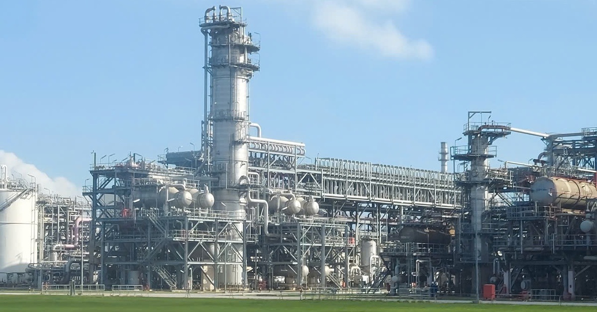Ministerie van Industrie en Handel: De raffinaderijen van Dung Quat en Nghi Son hebben voldoende bra