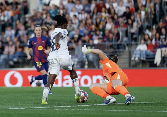 Barcelone s'impose largement dans le