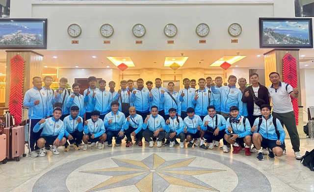 Squadra dell'Università Svay Rieng: una formidabile outsider, che gioca a calcio con tutto il cuore - Foto 4. Đội ĐH Svay Rieng: Ẩn số đáng gờm, chơi bóng bằng cả trái tim- Ảnh 4.