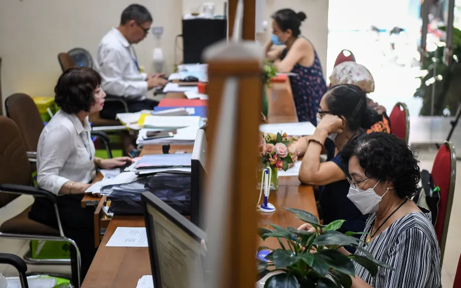 In molti luoghi l'inventario dei beni pubblici procede ancora a rilento. Tổng kiểm kê tài sản công nhiều nơi còn chậm