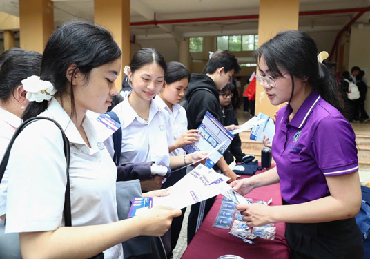 Học phí đại học phân hóa theo nhóm ngành - Ảnh 1.