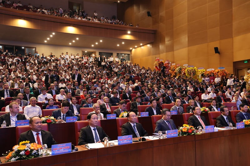 Alla conferenza hanno partecipato leader centrali e locali.