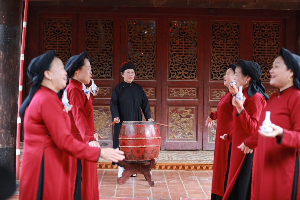 Xoan canta sotto il tetto di una casa comune di oltre 300 anni - foto 9