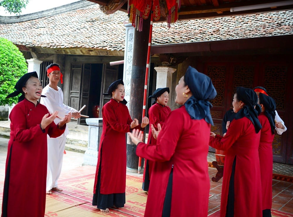 Xoan canta sotto il tetto di una casa comune di oltre 300 anni - foto 10